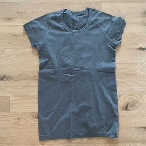Lululemon Swiftly Tech Short Sleeve Size 8